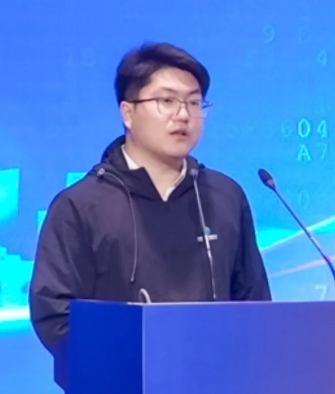李明康